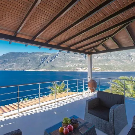 Yenikoy Sleeps 10 Pool Air Con Wifi Villa *